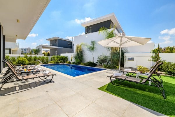 La Mer Homes - Olivine Waves Villa