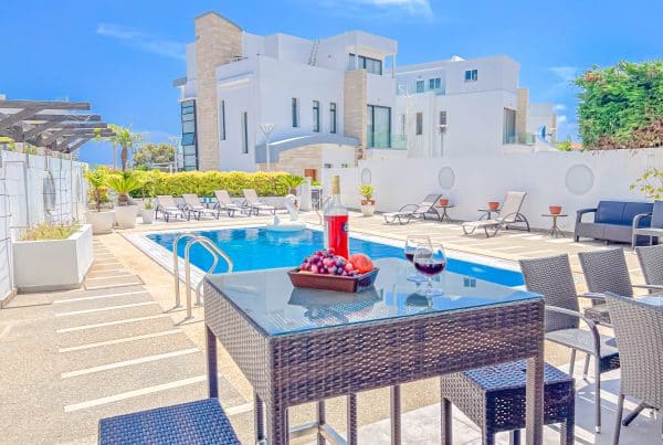 La Mer Homes - Lombardi Seaview Villa
